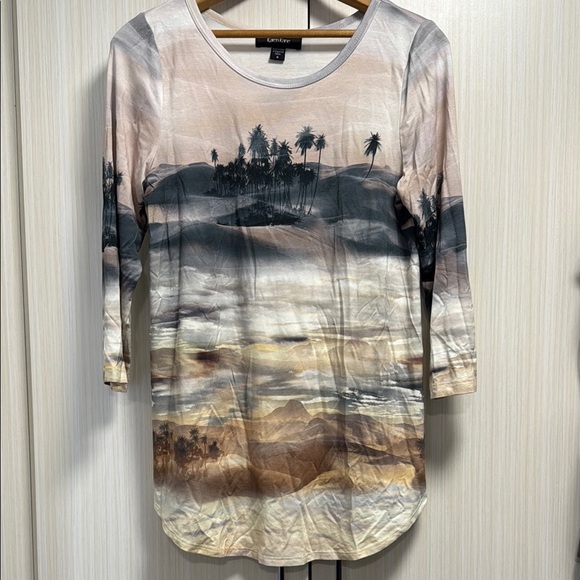 Karen Kane Tops - Karen Kane Tunic -stretch material scenic palm tree